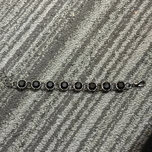 Bracelet black round rhinestone lobster claw link bracelet.